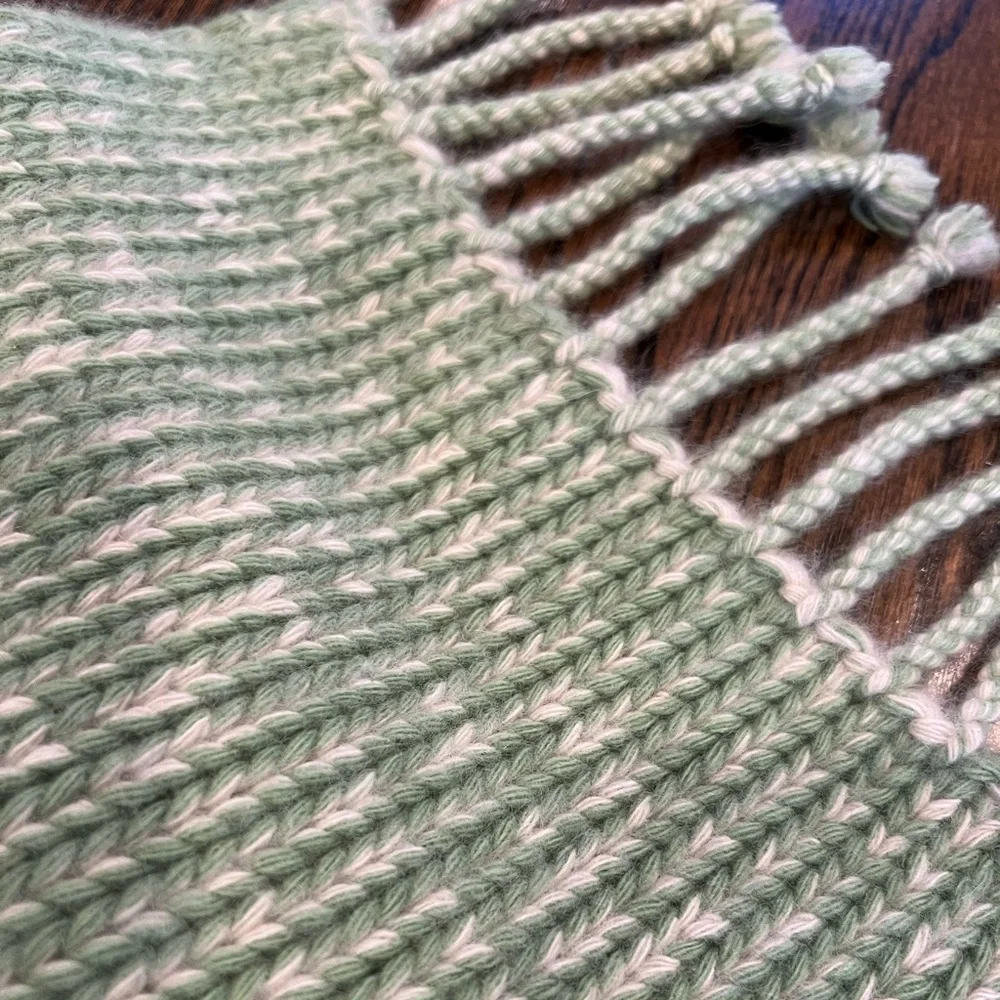 Bloomingdale’s 100% Cashmere Scarf & Glove Set Green Cream Variegated Knit EUC